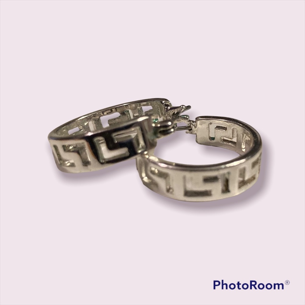 Silver tone hoop earrings